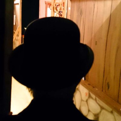 Hinter den Kulissen